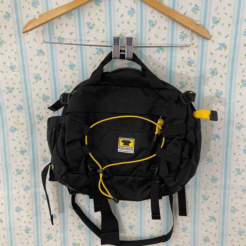 Mountainsmith Tour Lumbar Waist Pack Black and Yellow